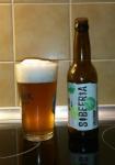 Sibeeria - Lollihop, West Coast IPA lahev a sklenice